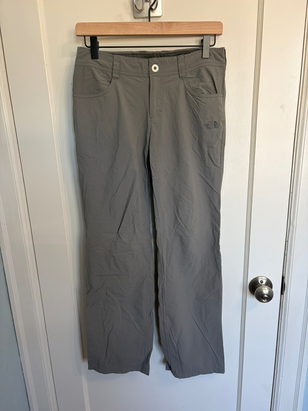The North Face Women's 2 Short Gray Stretch Hiking Pant Straight Leg Nylon